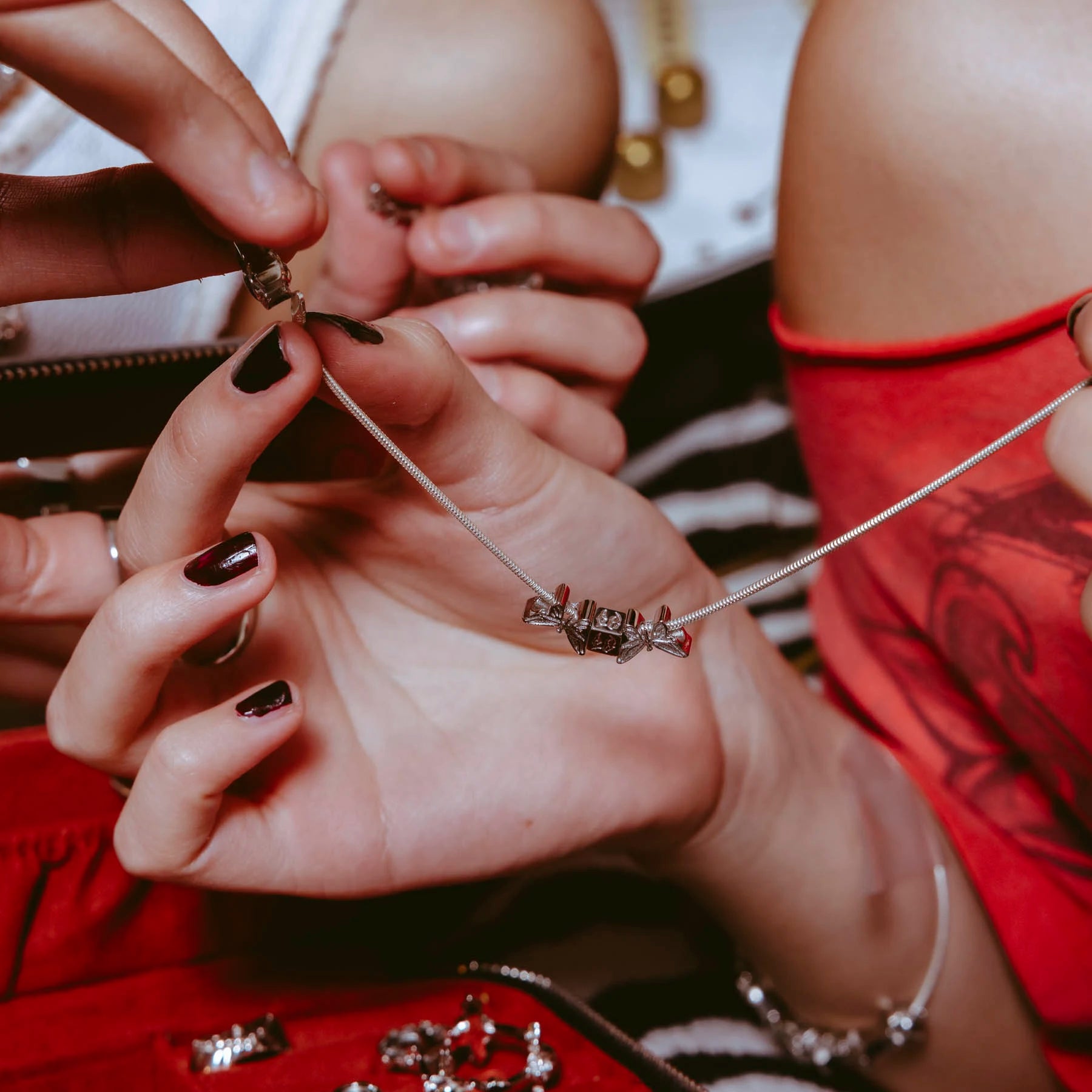 CUSTOMIZABLE FRIENDSHIP BRACELET