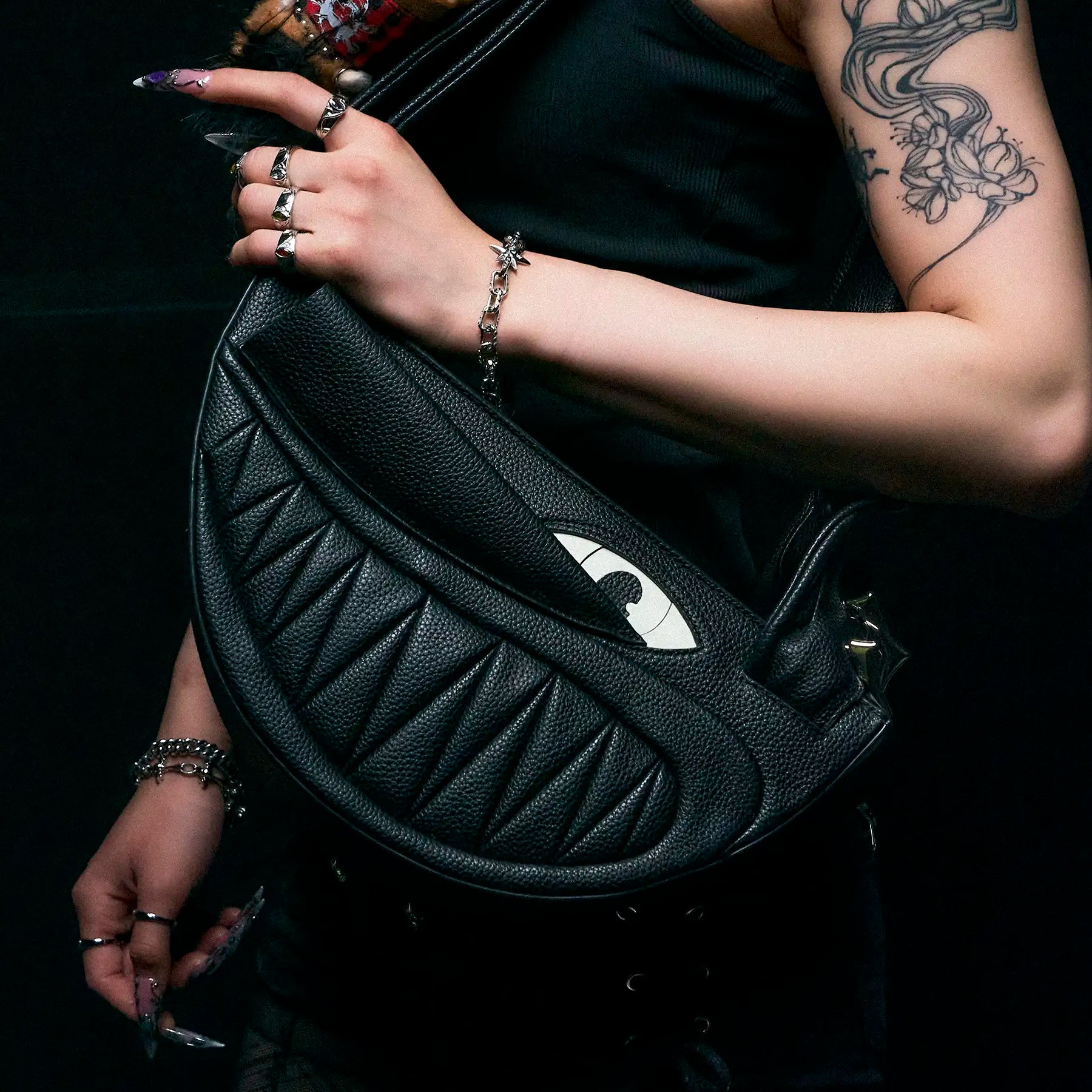 HELLHOUND SHOULDER BAG