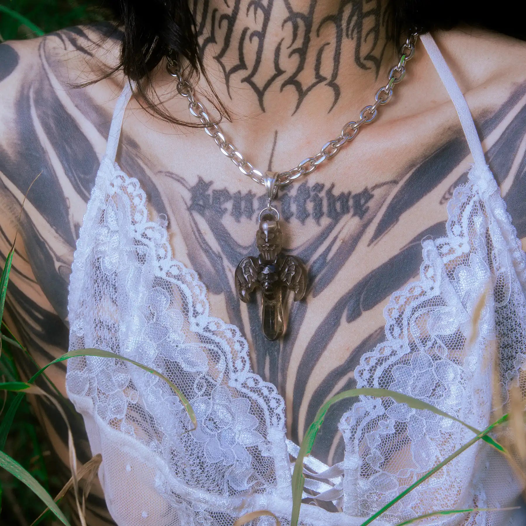 DAISY SWORD CRYSTAL PENDANT - Hard Jewelry™