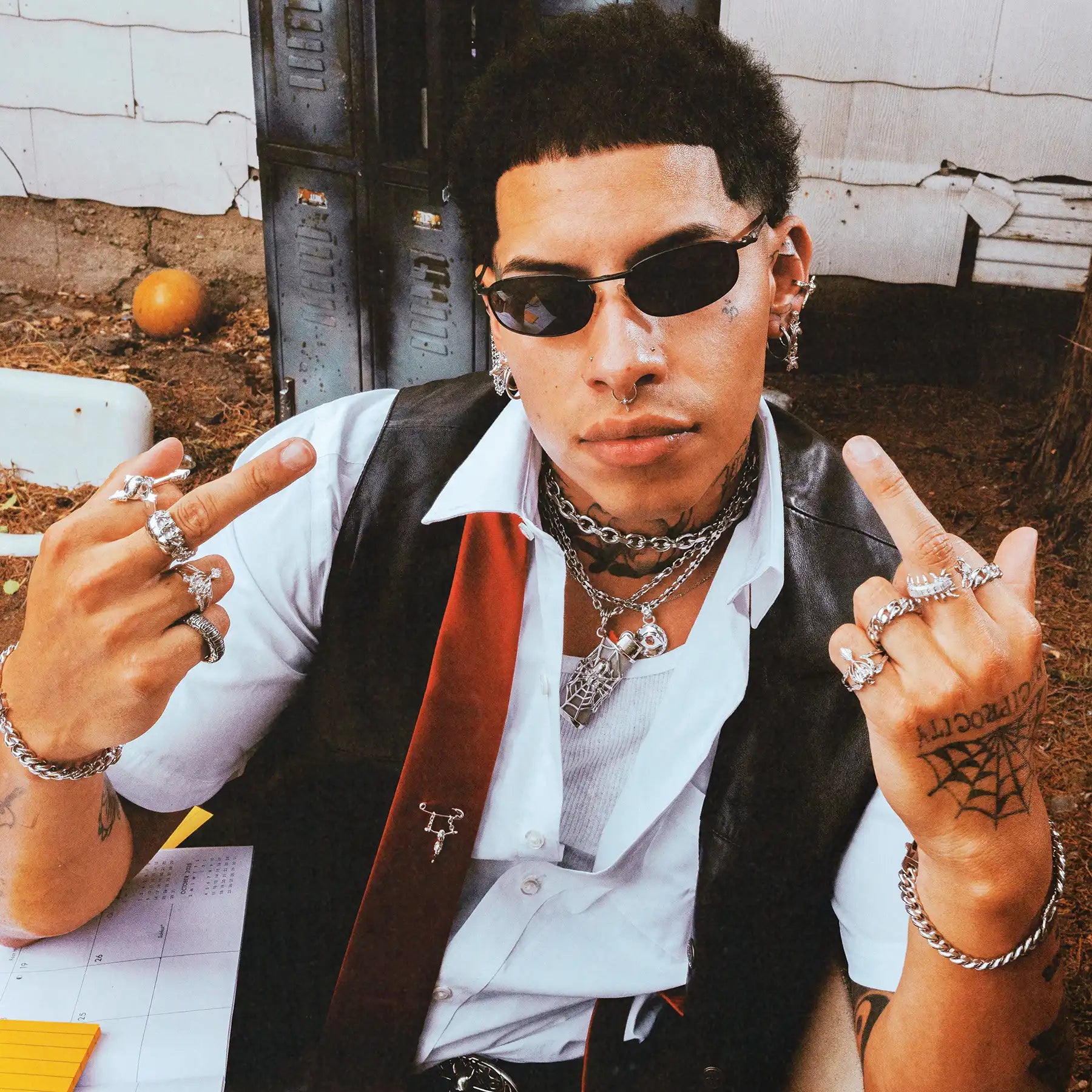 "JESUS BRINGS SAFETY" PIN - Hard Jewelry™