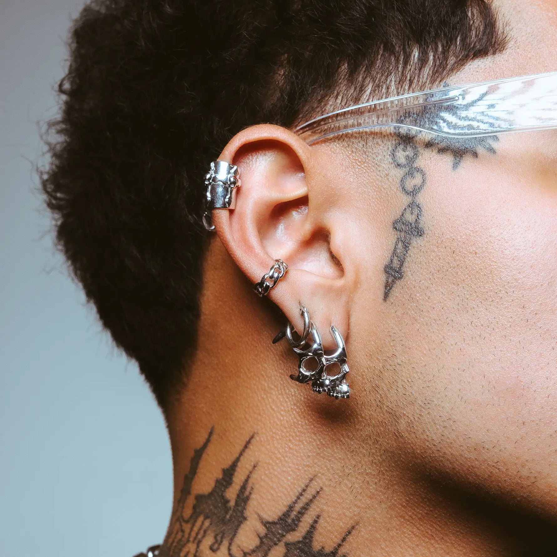 SKULL HOOP EARRINGS - Hard Jewelry™