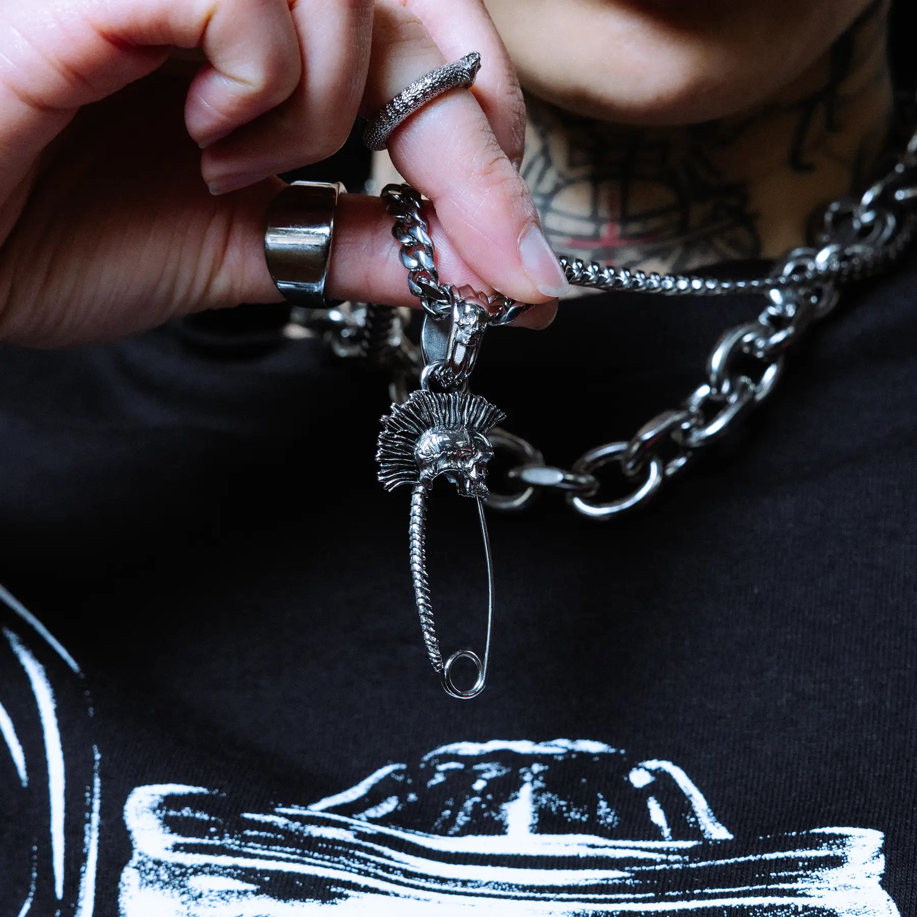 PUNK SAFETY PIN PENDANT - Hard Jewelry™