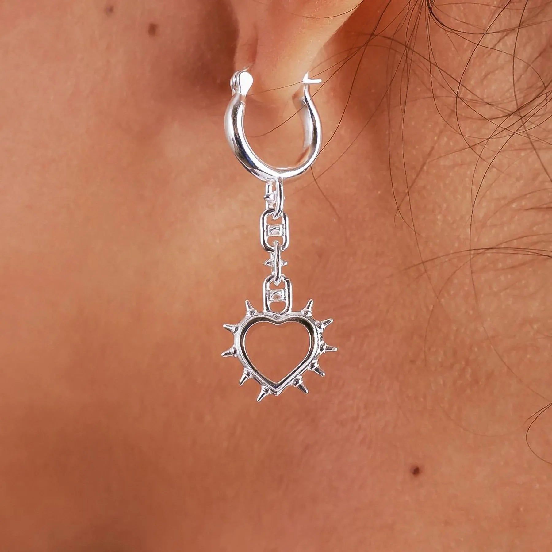 SPIKE HEART EARRING - Hard Jewelry™