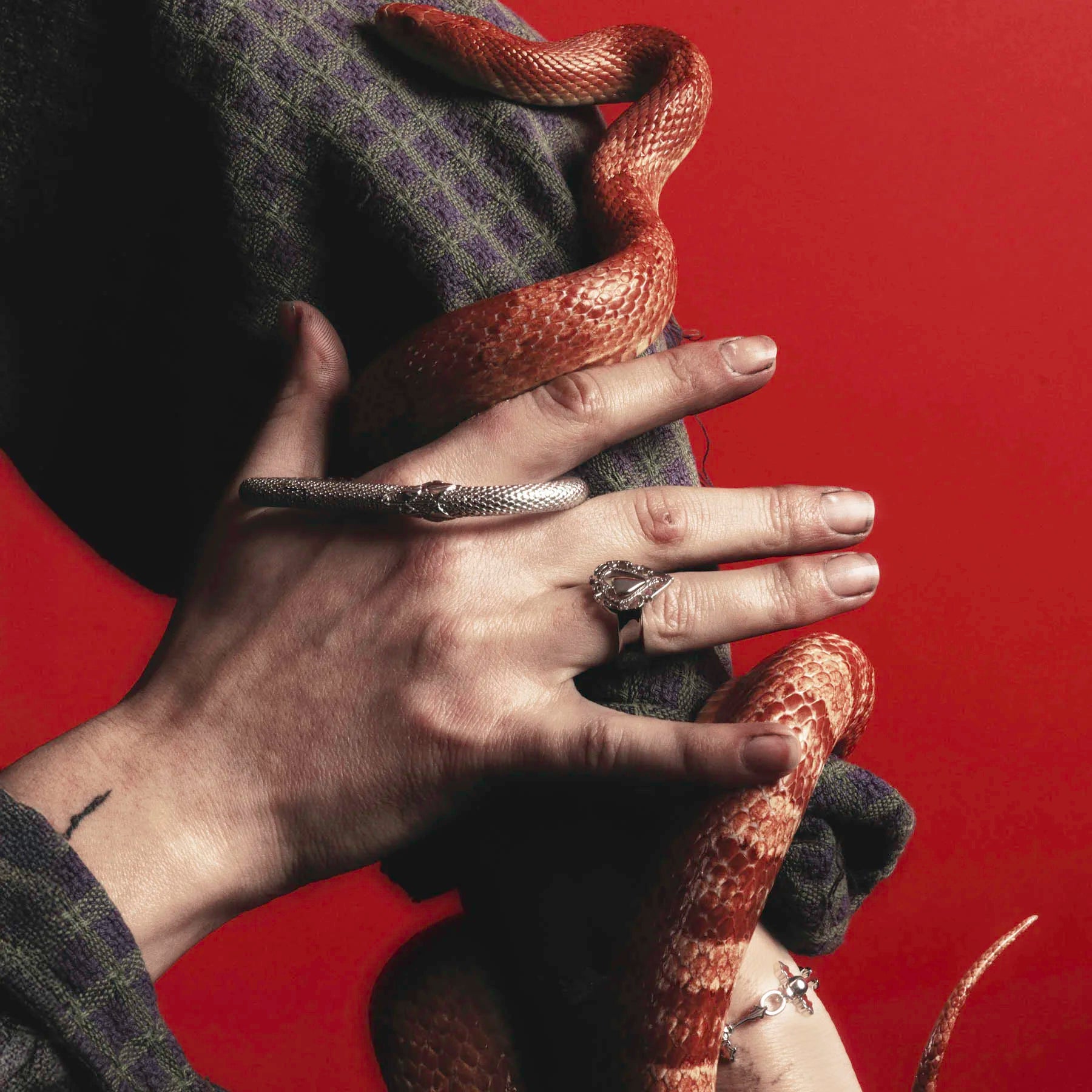 ANTIQUE HEART RING (ENGRAVABLE) - Hard Jewelry™