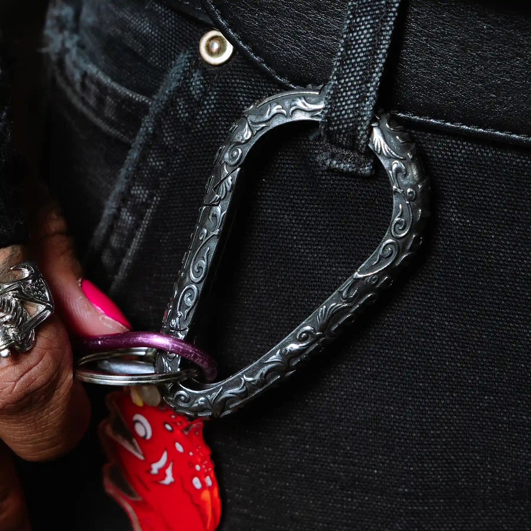 CATACOMBS CARABINER - Hard Jewelry™