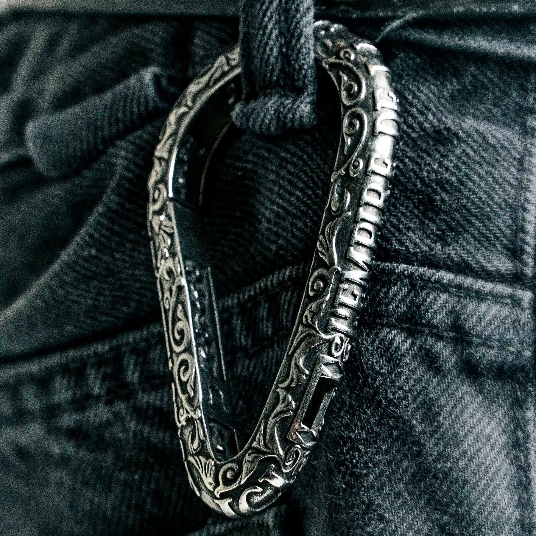 CATACOMBS CARABINER - Hard Jewelry™