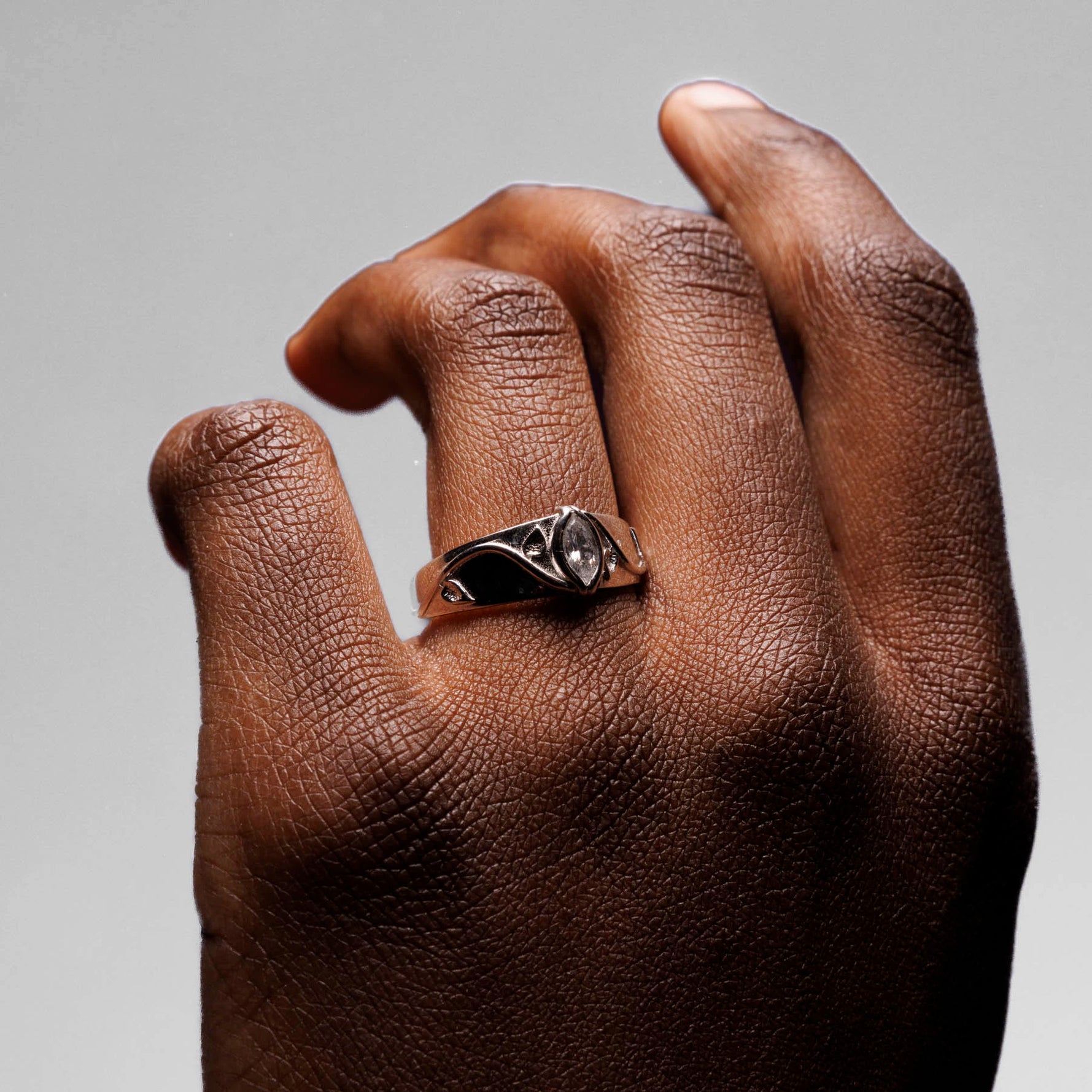 BIRTHSTONE RING (APRIL)