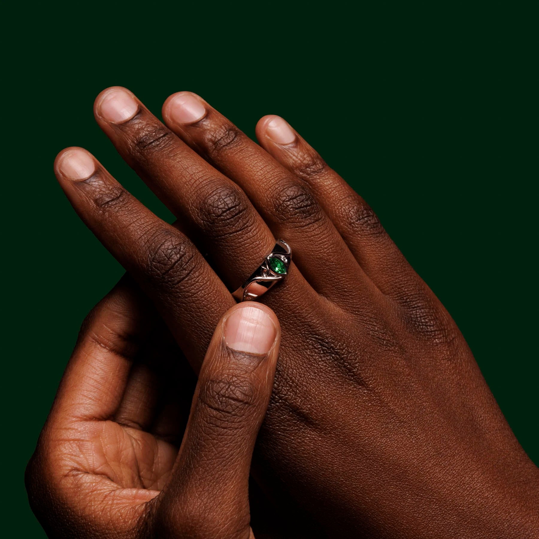 BIRTHSTONE RING (MAY)