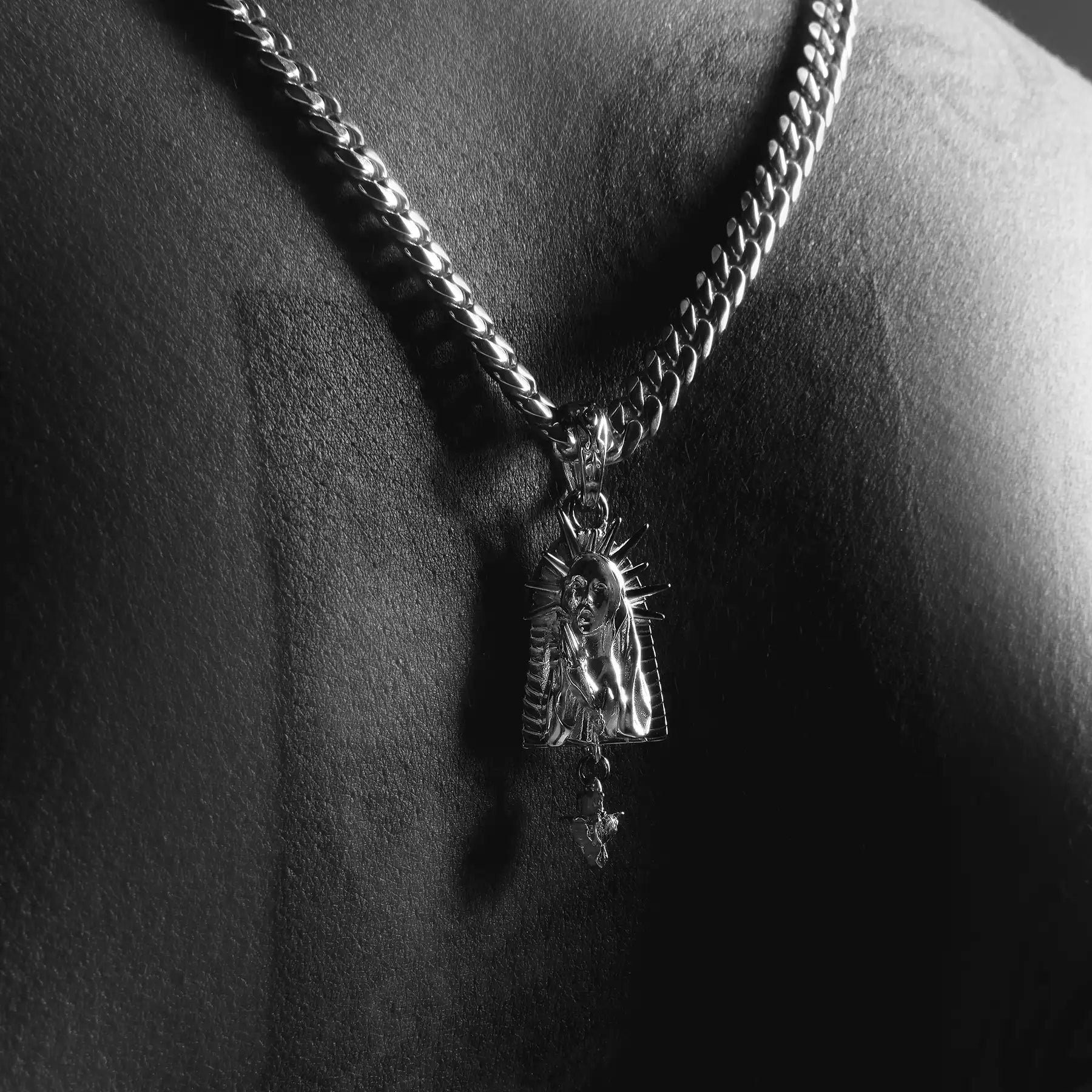 VIRGIN MARY PENDANT - Hard Jewelry™ 