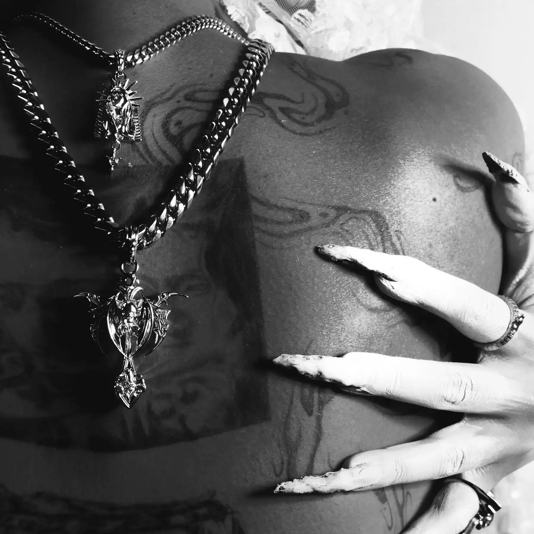 VIRGIN MARY PENDANT - Hard Jewelry™ 