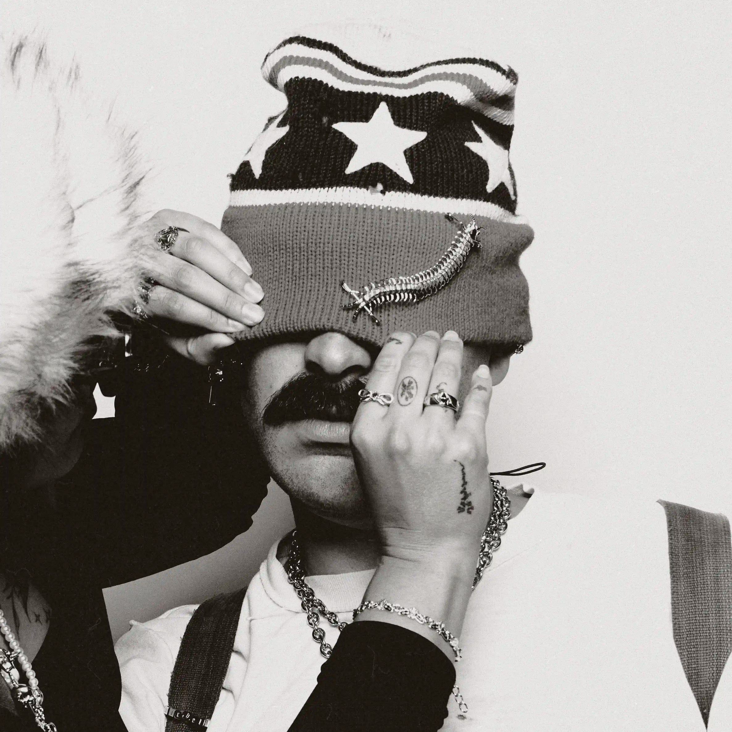 CENTIPEDE SAFETY PIN - Hard Jewelry™