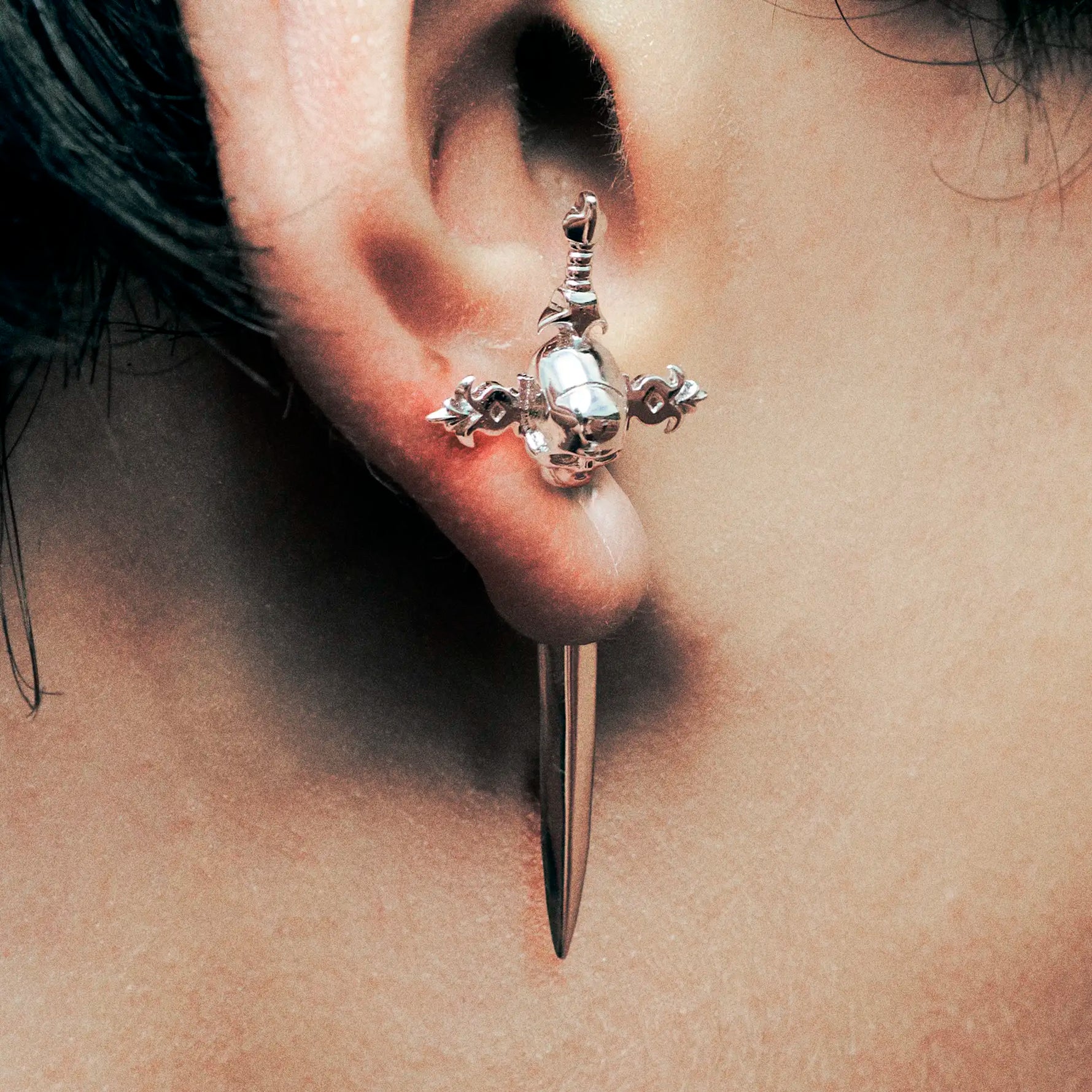 SINGLE DYT SWORD EARRING - Hard Jewelry™