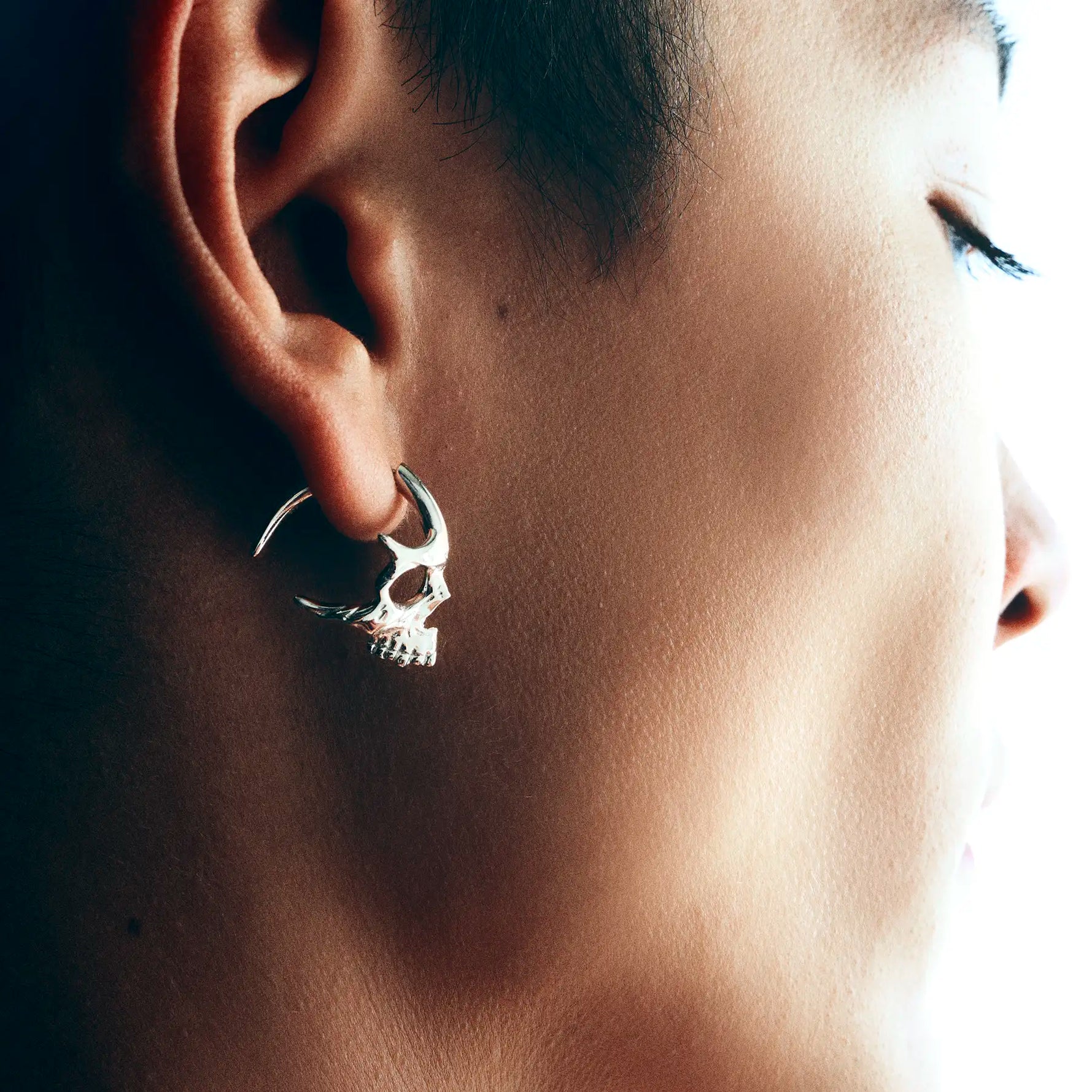 SKULL HOOP EARRINGS - Hard Jewelry™