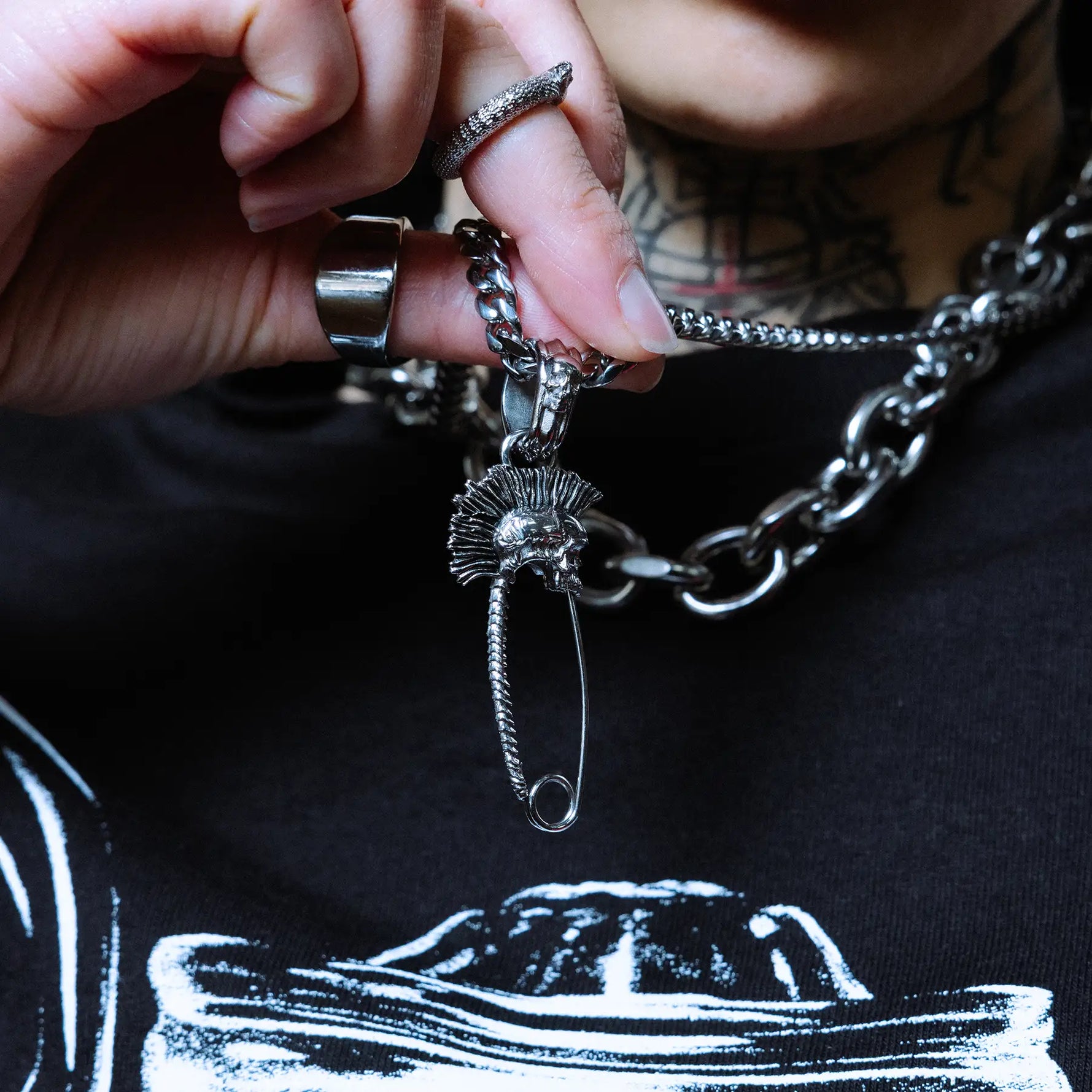 PUNK SAFETY PIN PENDANT - Hard Jewelry™