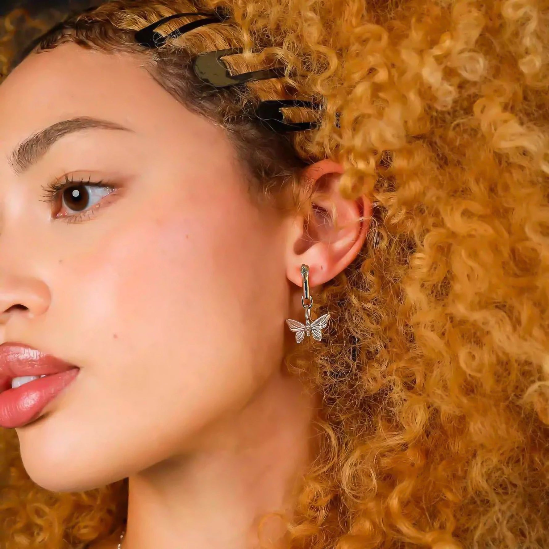 BUTTERFLY EARRING (DANGLE) - Hard Jewelry™