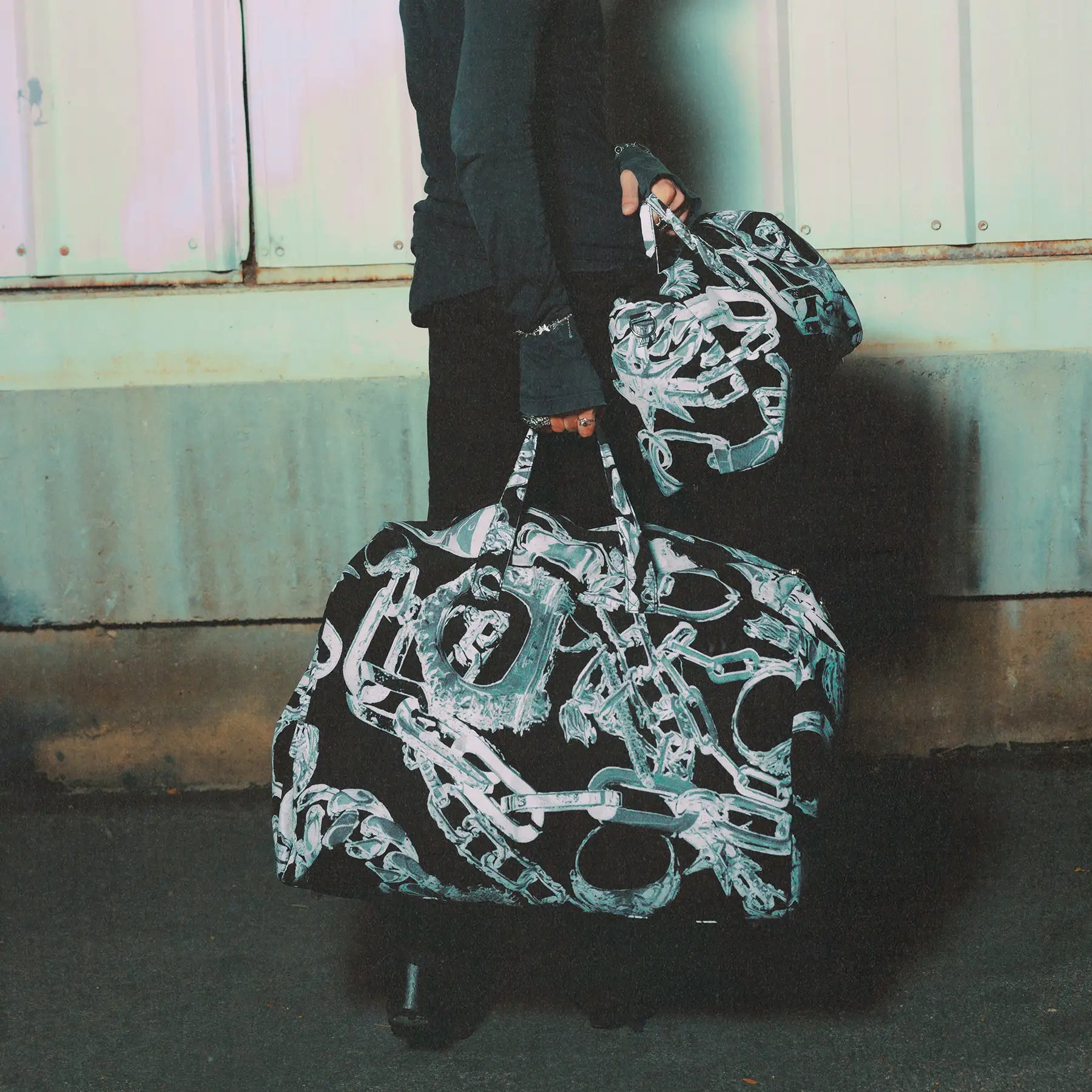 CHAIN LINK DUFFLE BAG