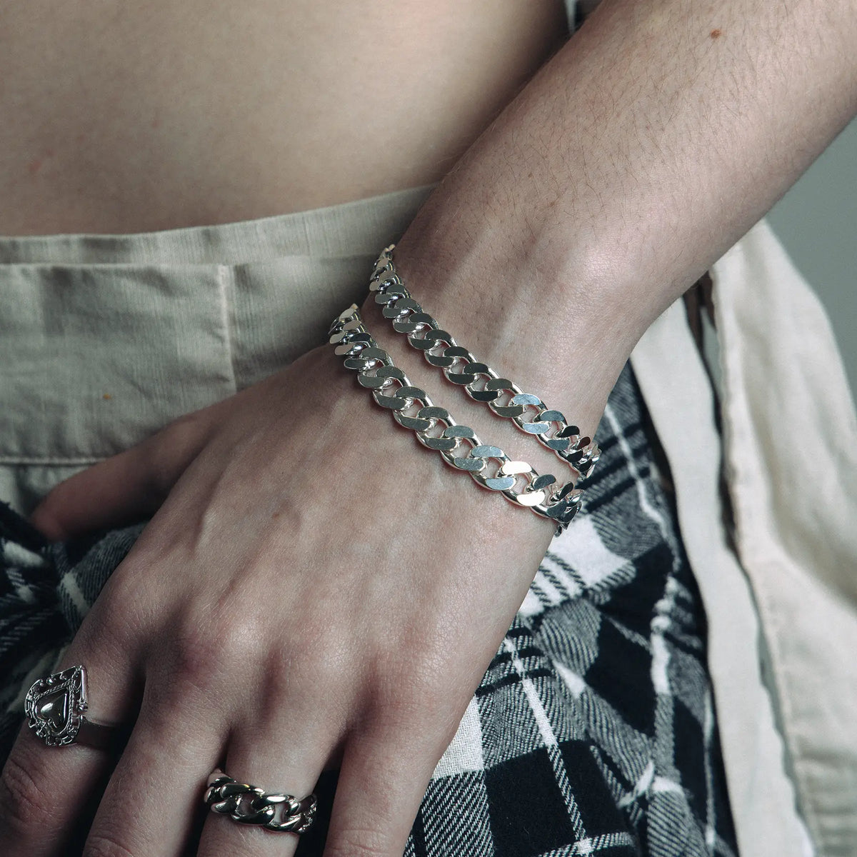 SILVER 6MM CURB BRACELET – Hard Jewelry™ SILVER 6MM CURB BRACELET – Hard Jewelry™