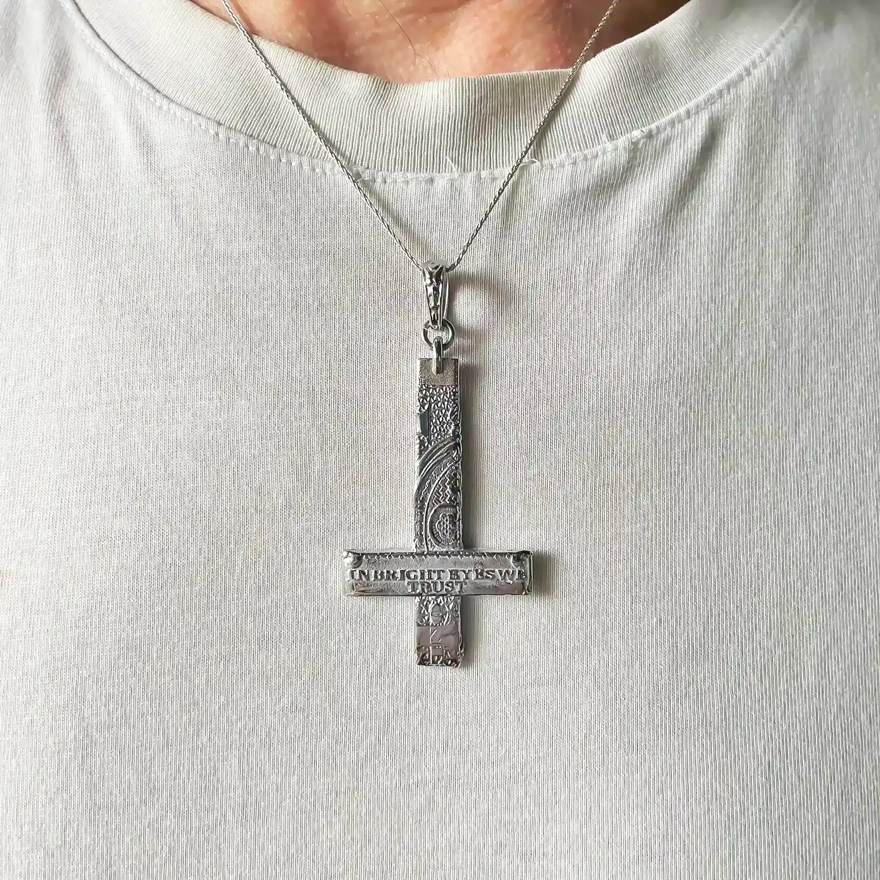 IN BRIGHT EYES WE TRUST PENDANT