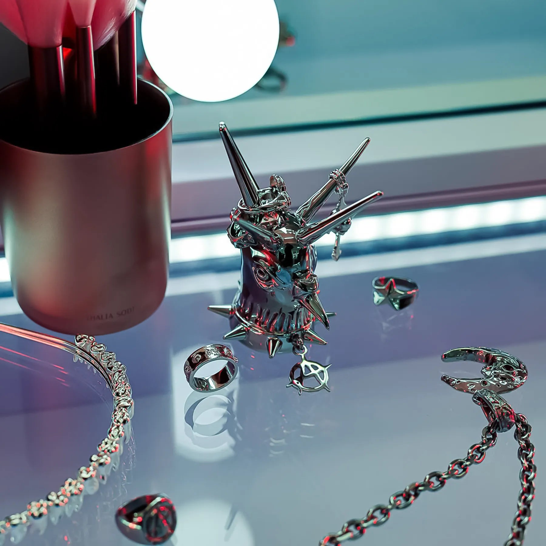 PHOENIX THE PUNK PIGEON JEWELRY HOLDER - Hard Jewelry™